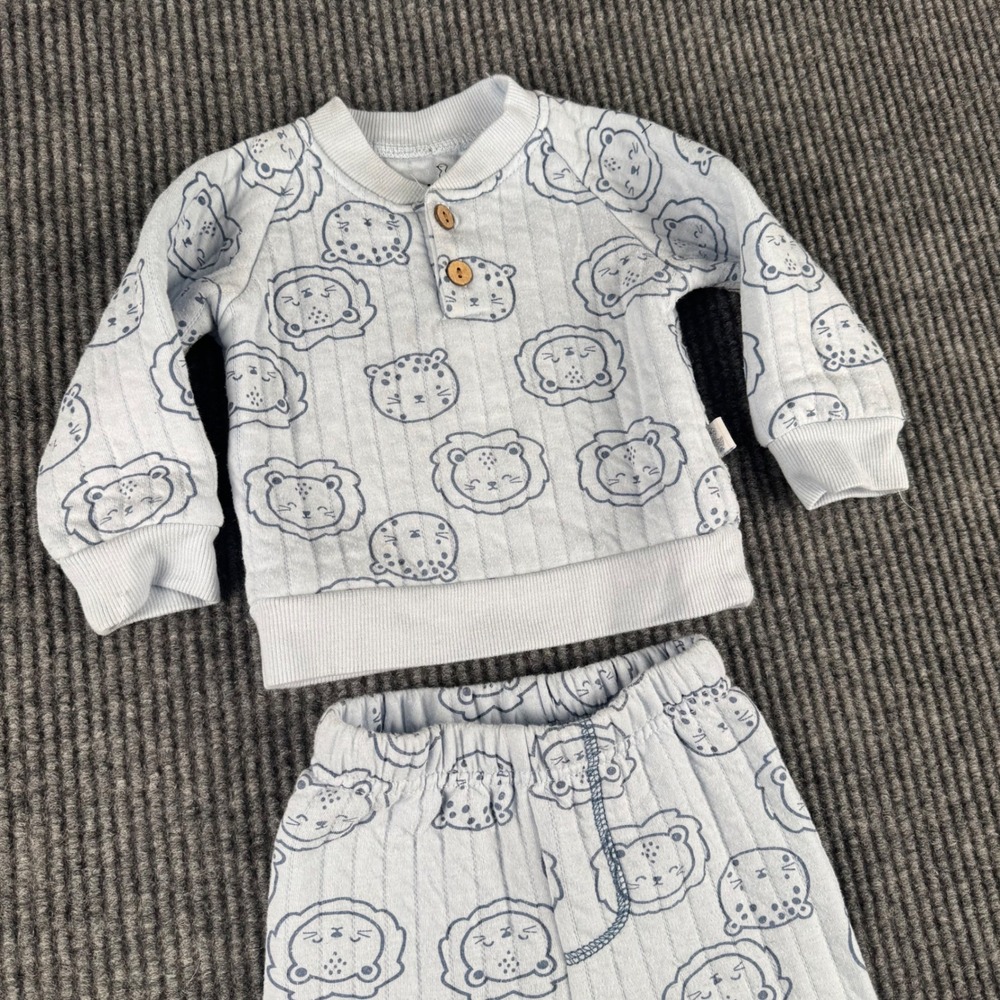 Duck Duck Goose Baby 6-9M Quilted Lion Print Henley Top & Joggers Set Blue 195 - Picture 3 of 8